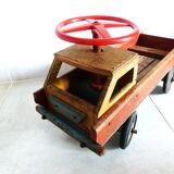 Jouet, camion décoratif en bois peint, début XXème