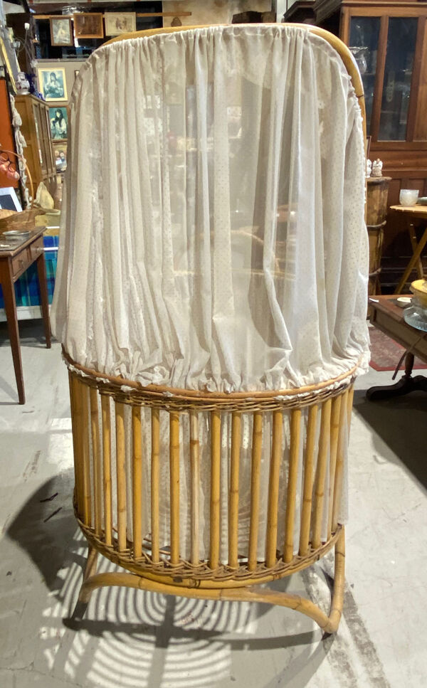 Berceau lit en rotin vintage