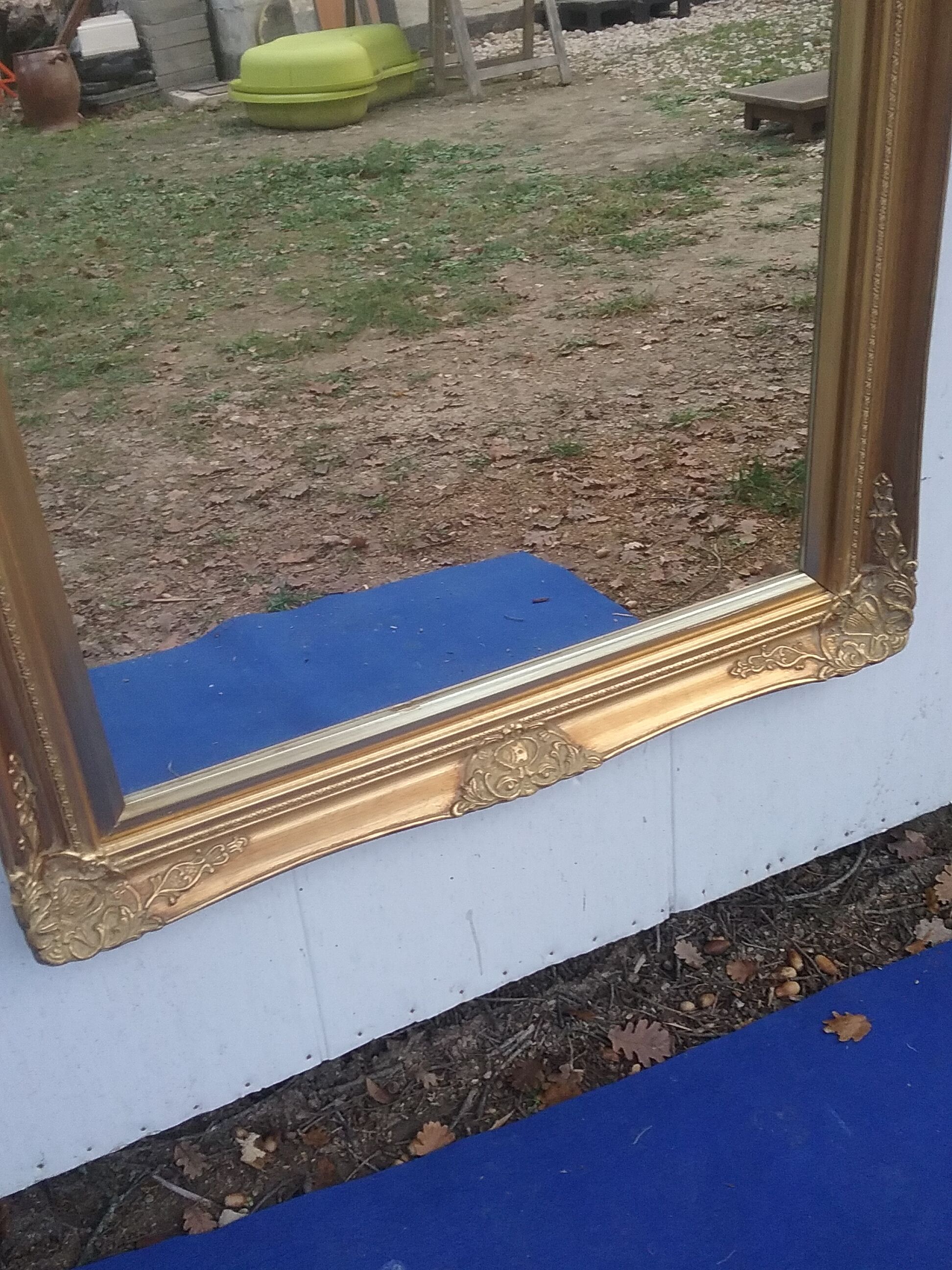 Golden mirror