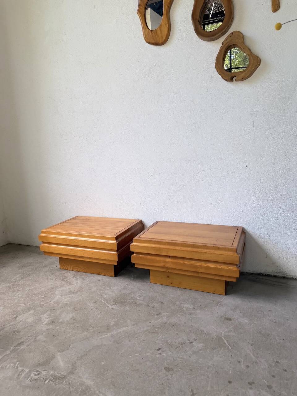 Paire de chevets en orme Maison Regain