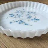 Arcopal forget-me-not pie mould