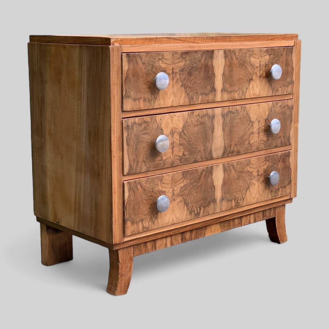 Art Deco chest of drawers in raw walnut burl