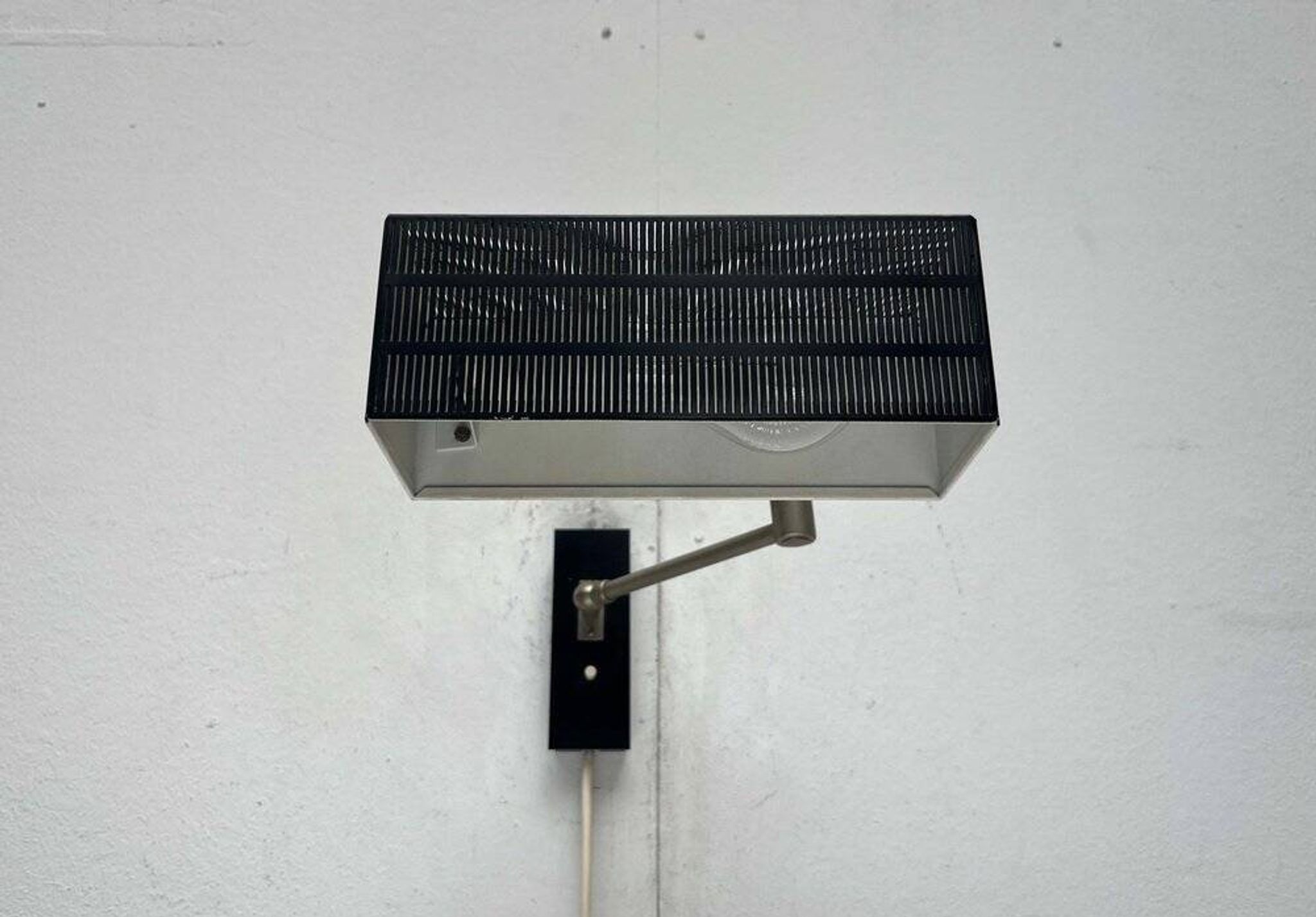 Mid-century German minimalist wall lamp model Flamingo by BUR, Bünte & Remmler Leuchten, 1960s.