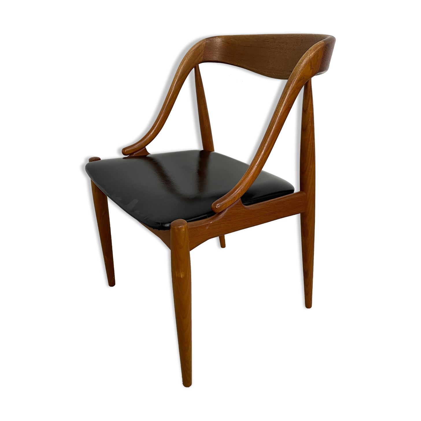 Chair Model 16 design Johannes Andersen, published by Udulm, distributed by Samcom