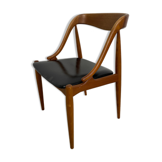 Chair Model 16 design Johannes Andersen, published by Udulm, distributed by Samcom