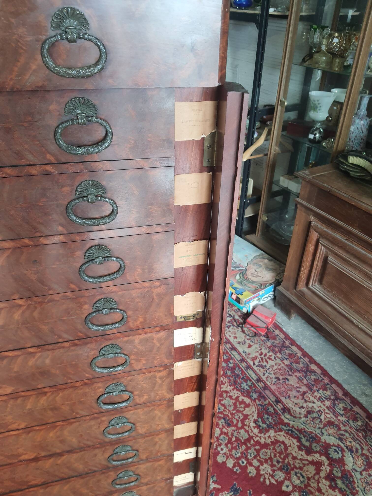 Semainier en acajou ou serre papiers