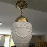 Opaline suspension