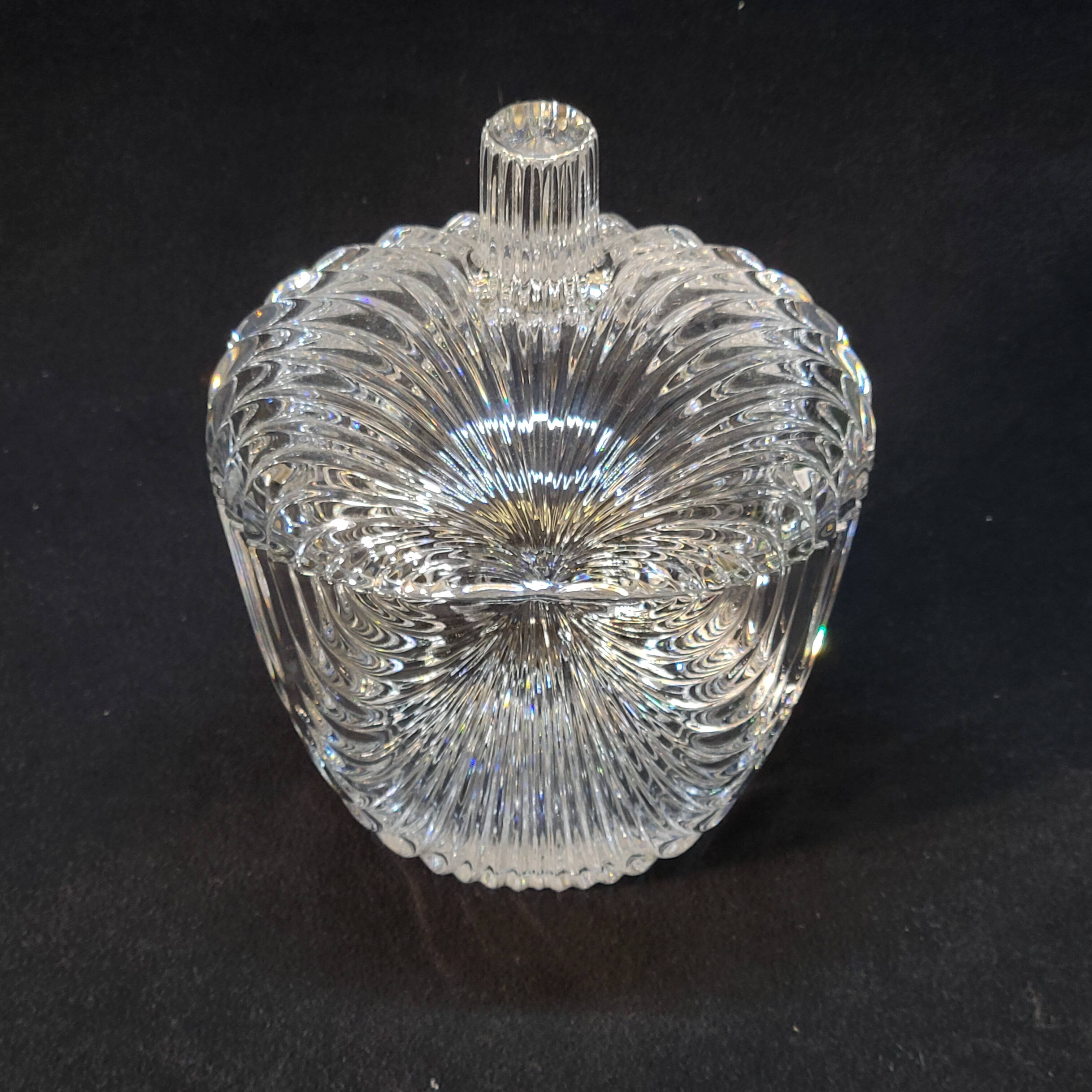 Covered box in villeroy and boch crystal shell shape vintage