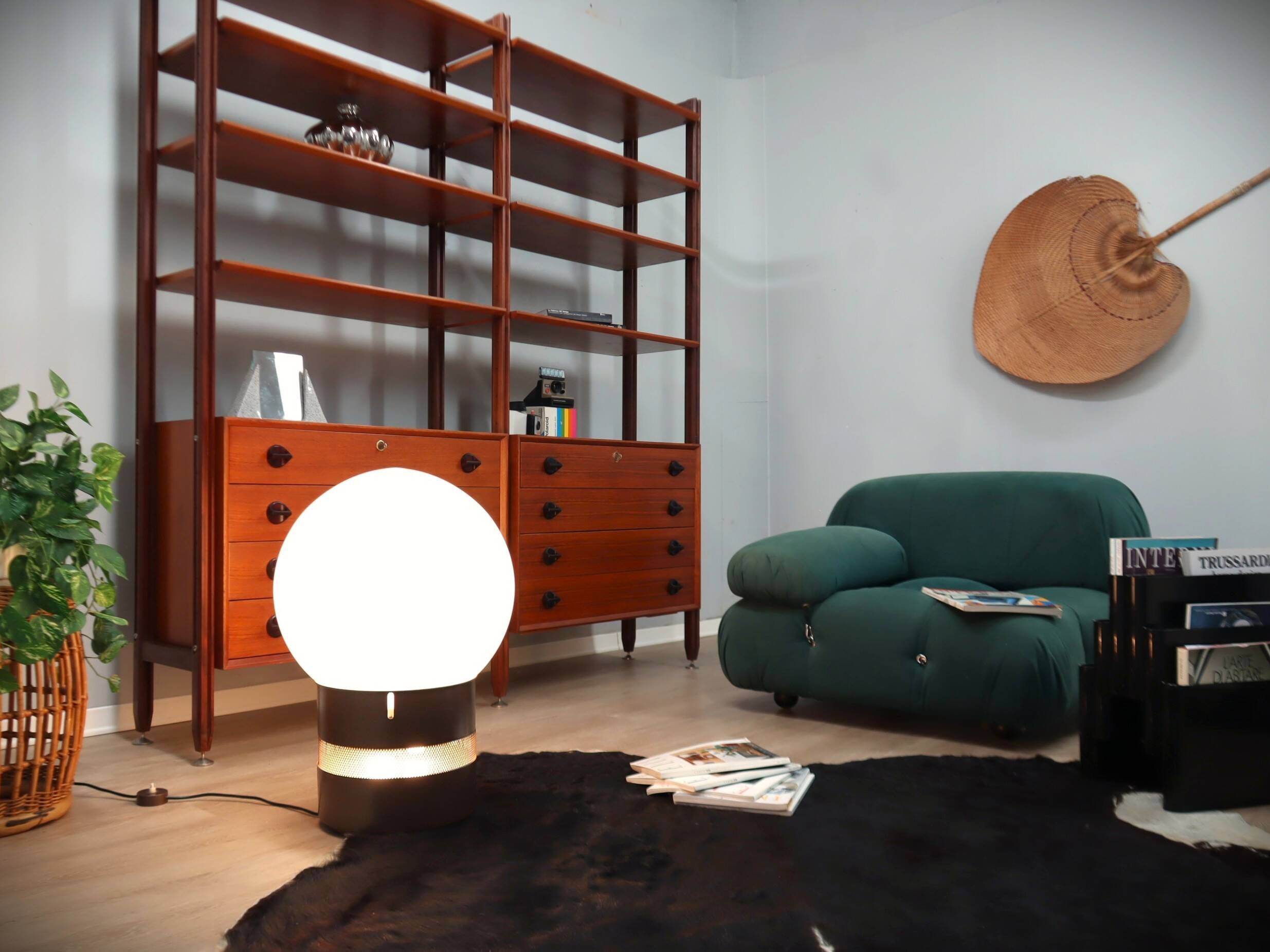 Gae Aulenti "Mezzo Oracolo" lamp for Artemide 1960s