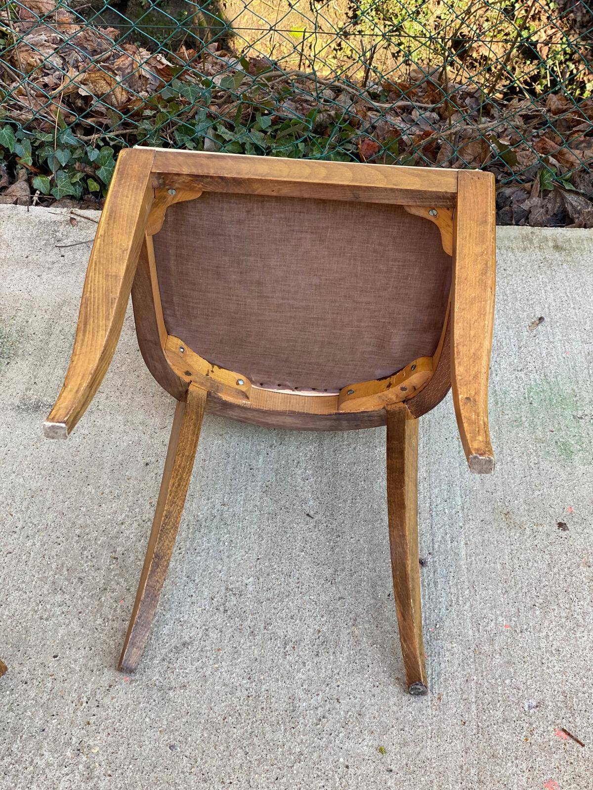 6 Italian Scandinavian style dining chairs from the 1950s in wood and leather.