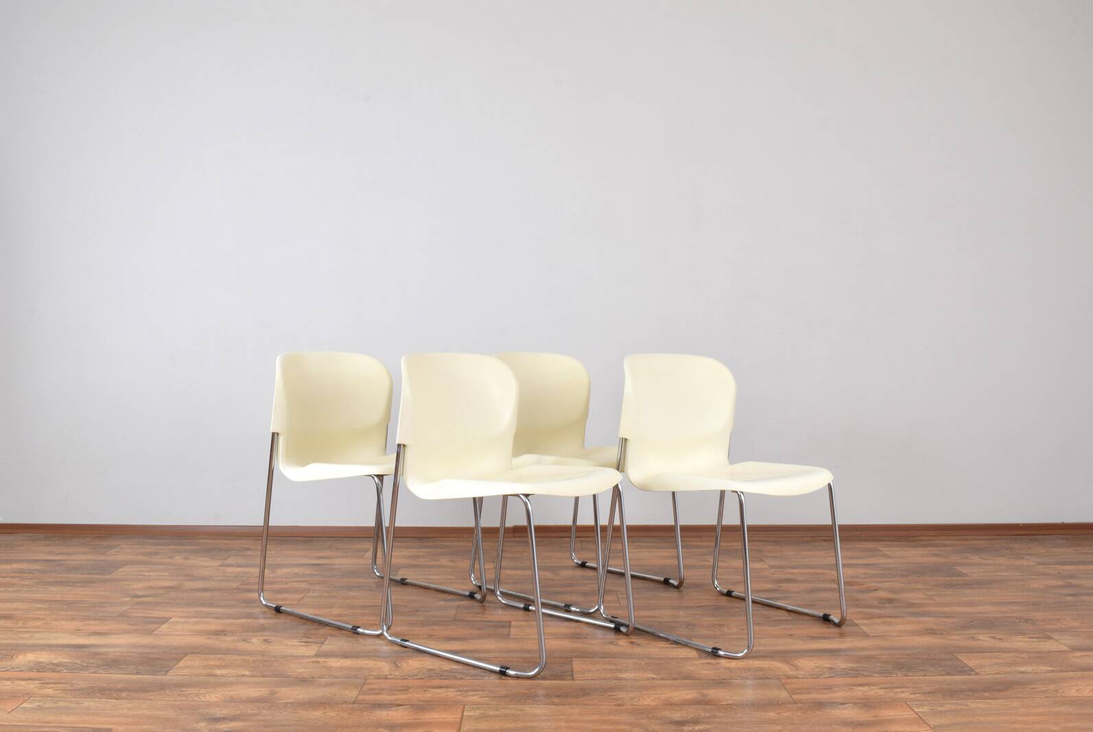 SM400K White Swing Chair by Gerd Lange for Drabert, Set of 4, 1980s