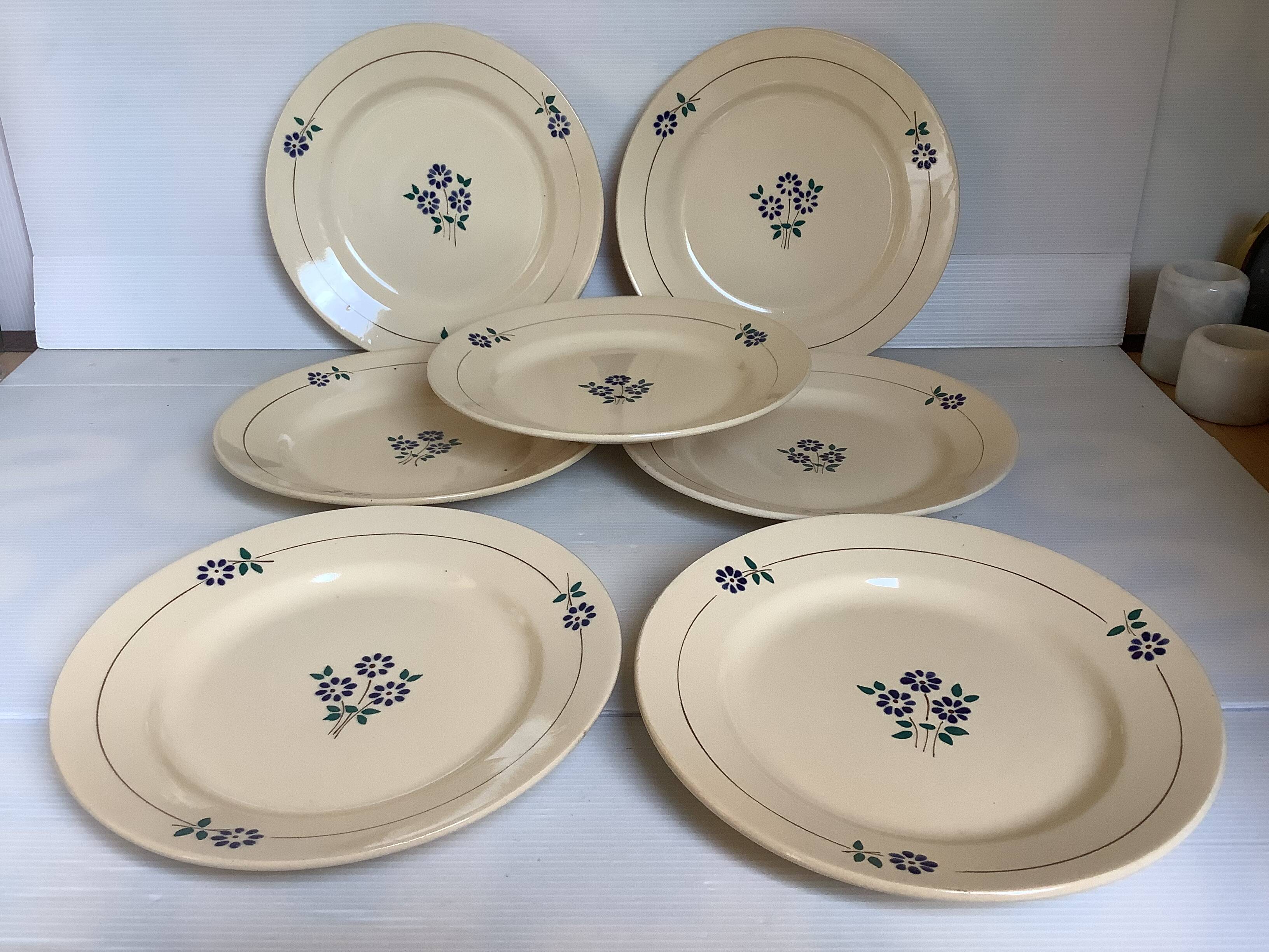 Seven old plates Geneviève Orchies Moulin des Loups