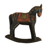 Cheval à bascule indien ancien