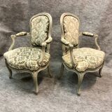 Suite de quatre fauteuils médaillon, milieu XIXe siècle