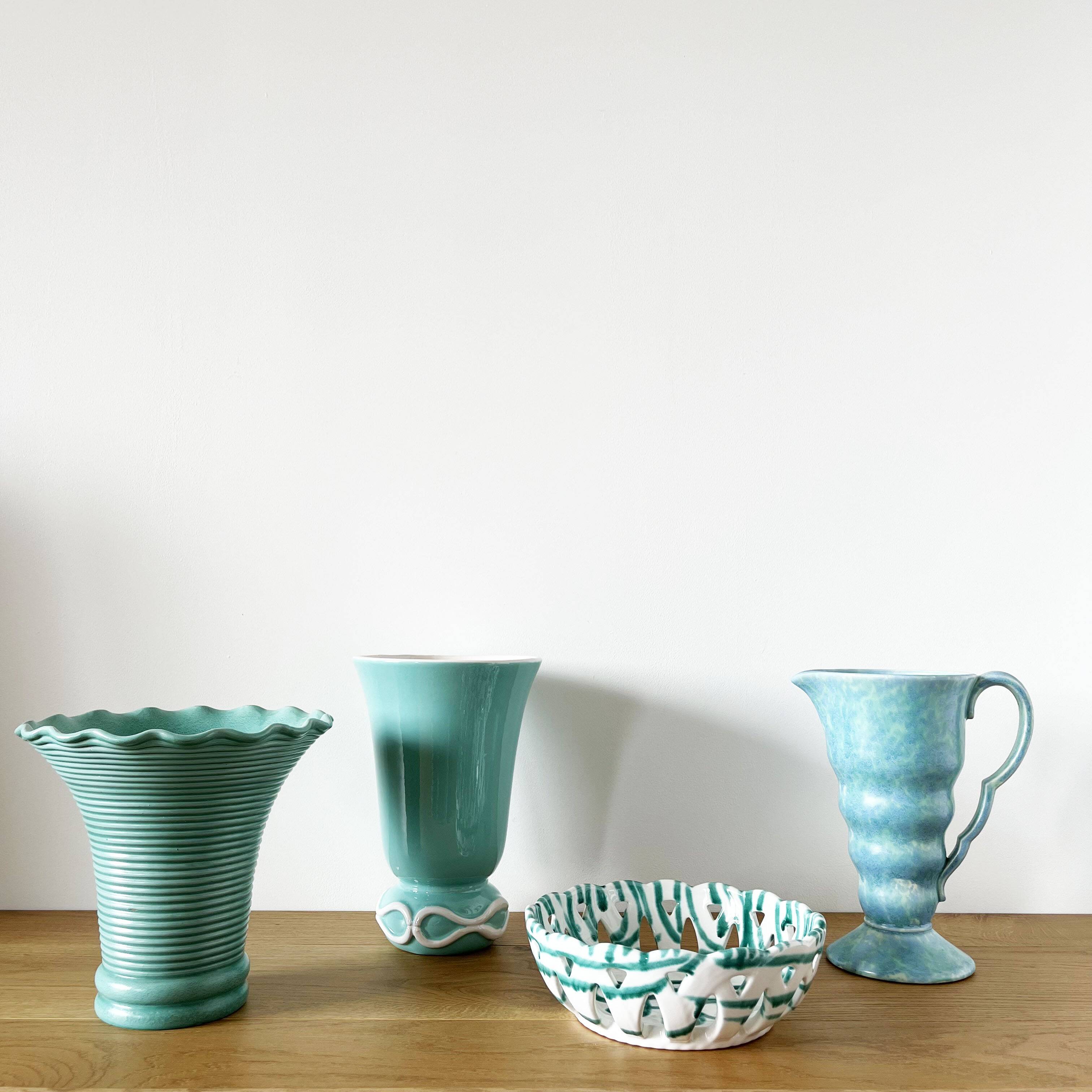 Vintage ceramic ribbed corolla vase