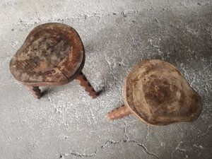 Vintage brutalist tripodes stools