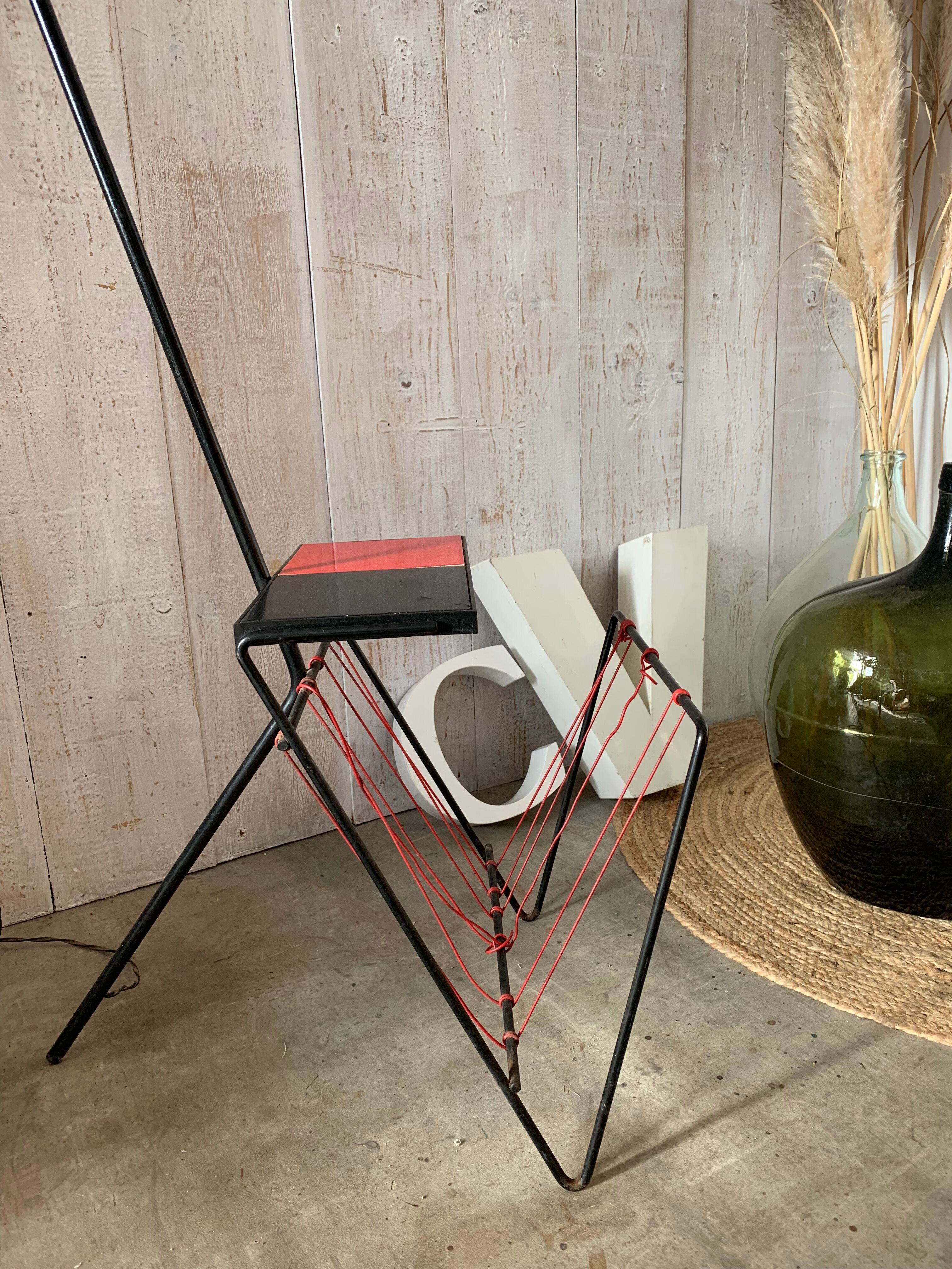 Scoubidou floor lamp