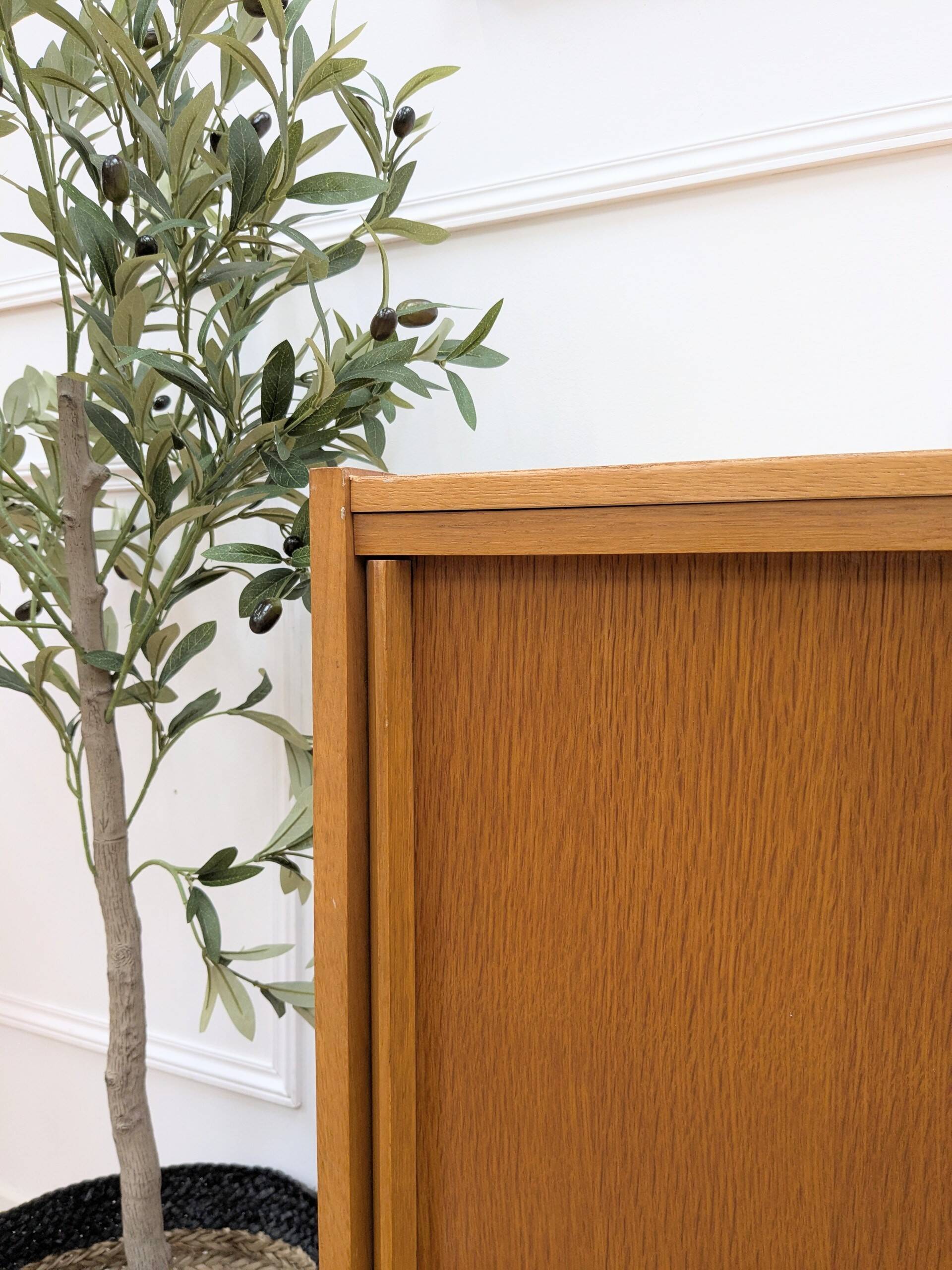 Vintage shallow sideboard