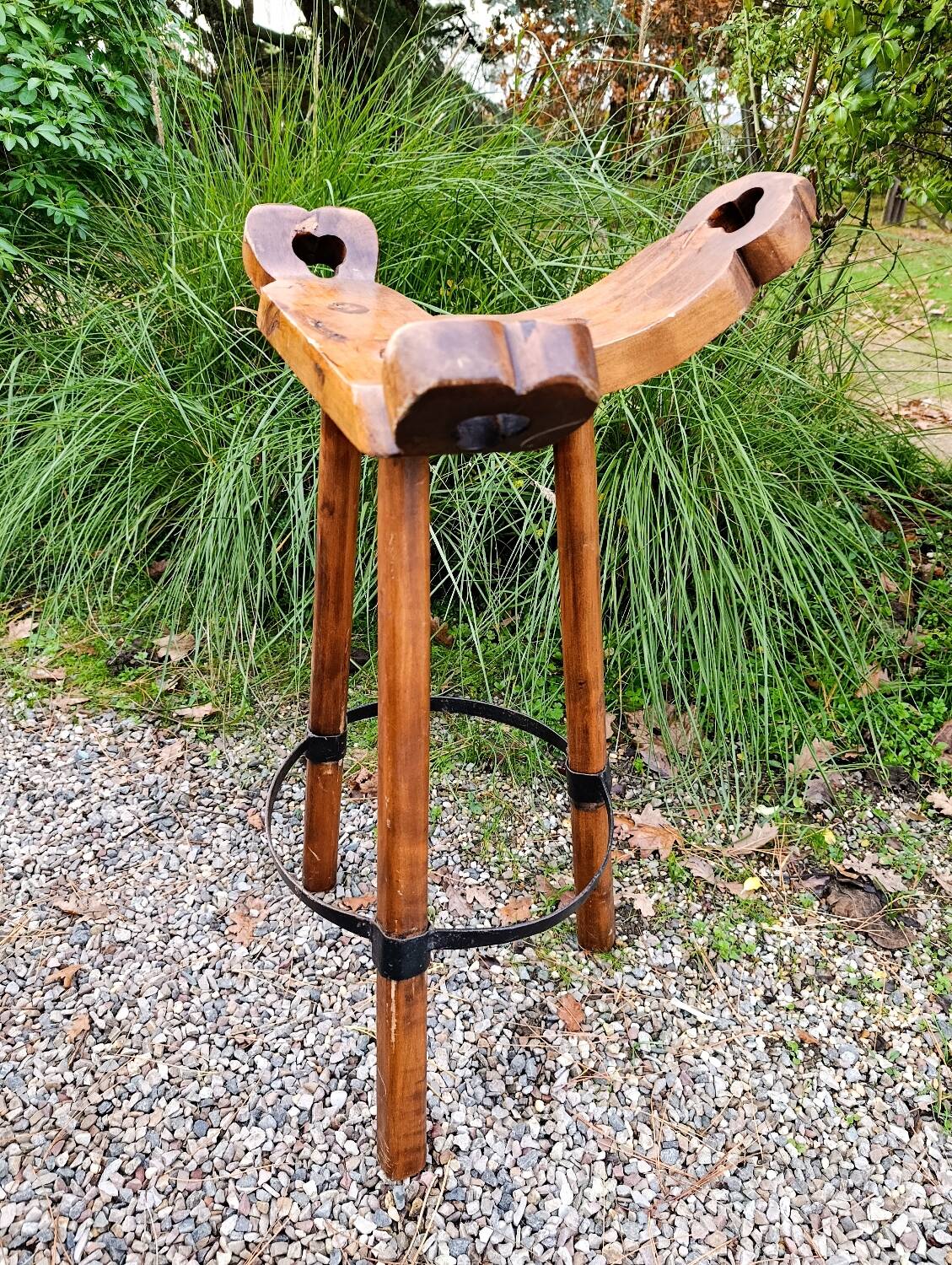 2 tabourets espagnols tripode brutaliste chêne massif, 1960