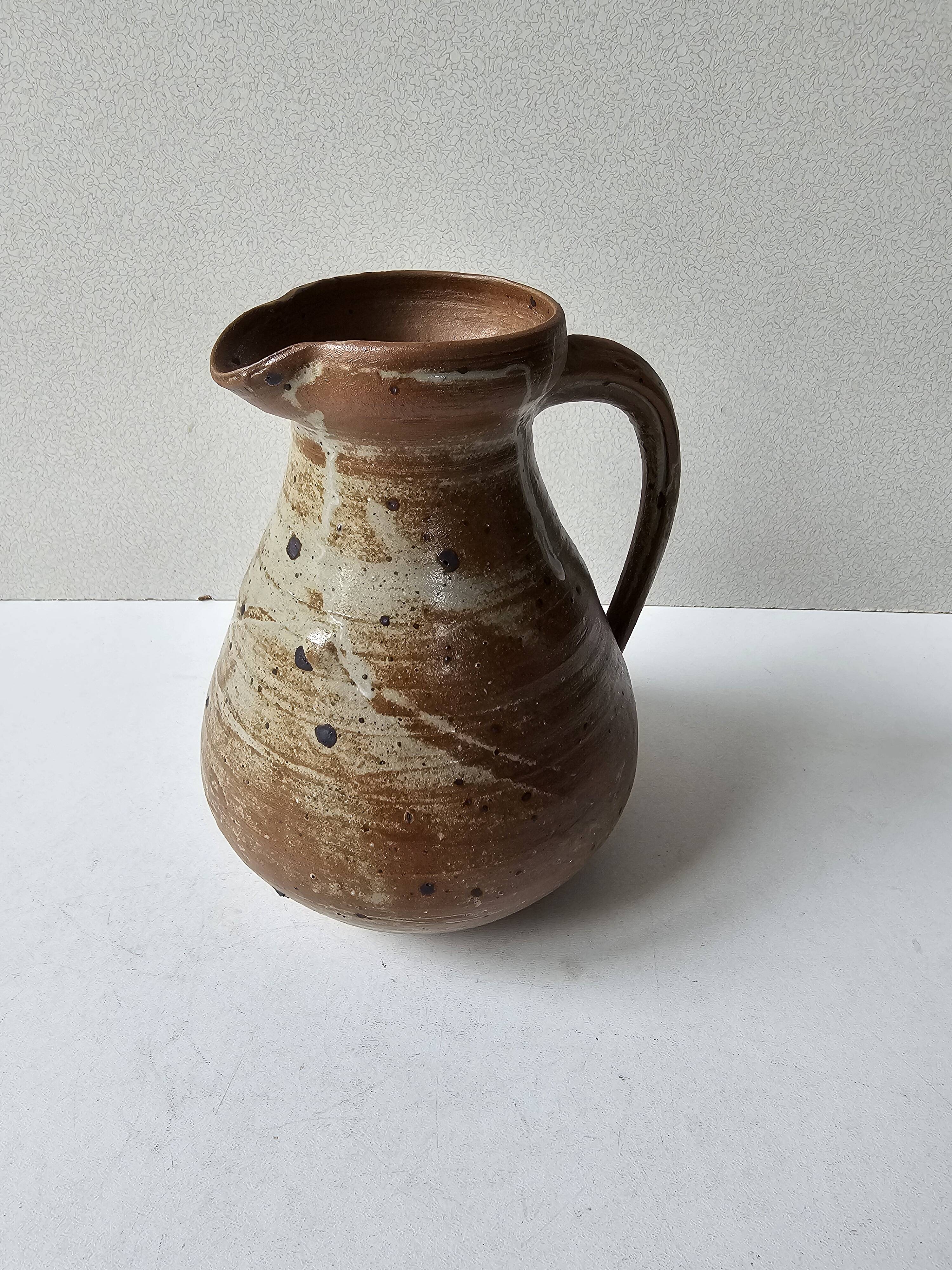 Ceramic stoneware pitcher - Signed Pictogram (Paw)