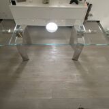 Daytona glass table