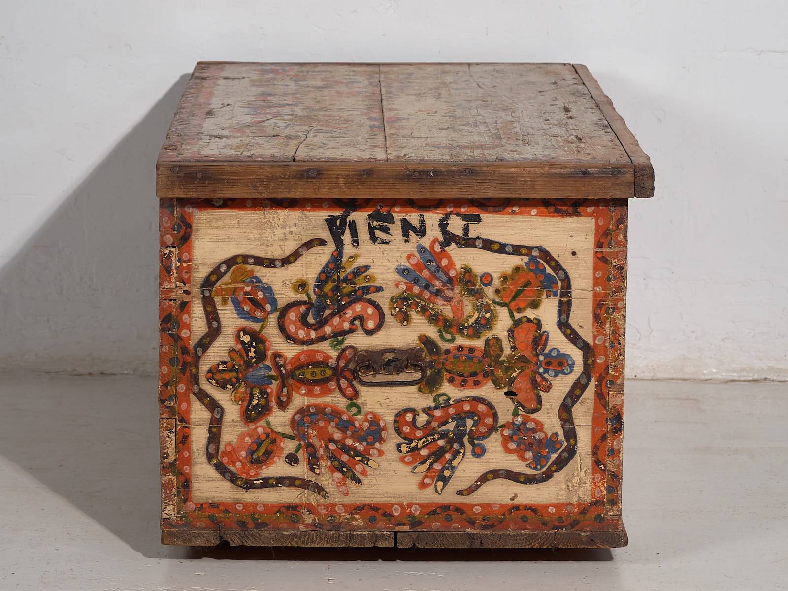 Antique hand-painted folk-style trunk (c.1880) #14