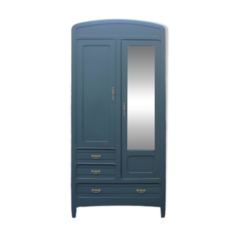 Armoire parisienne d'hôtel vintage