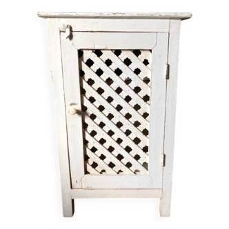 Jam jar with crossbars in old white patinated wood