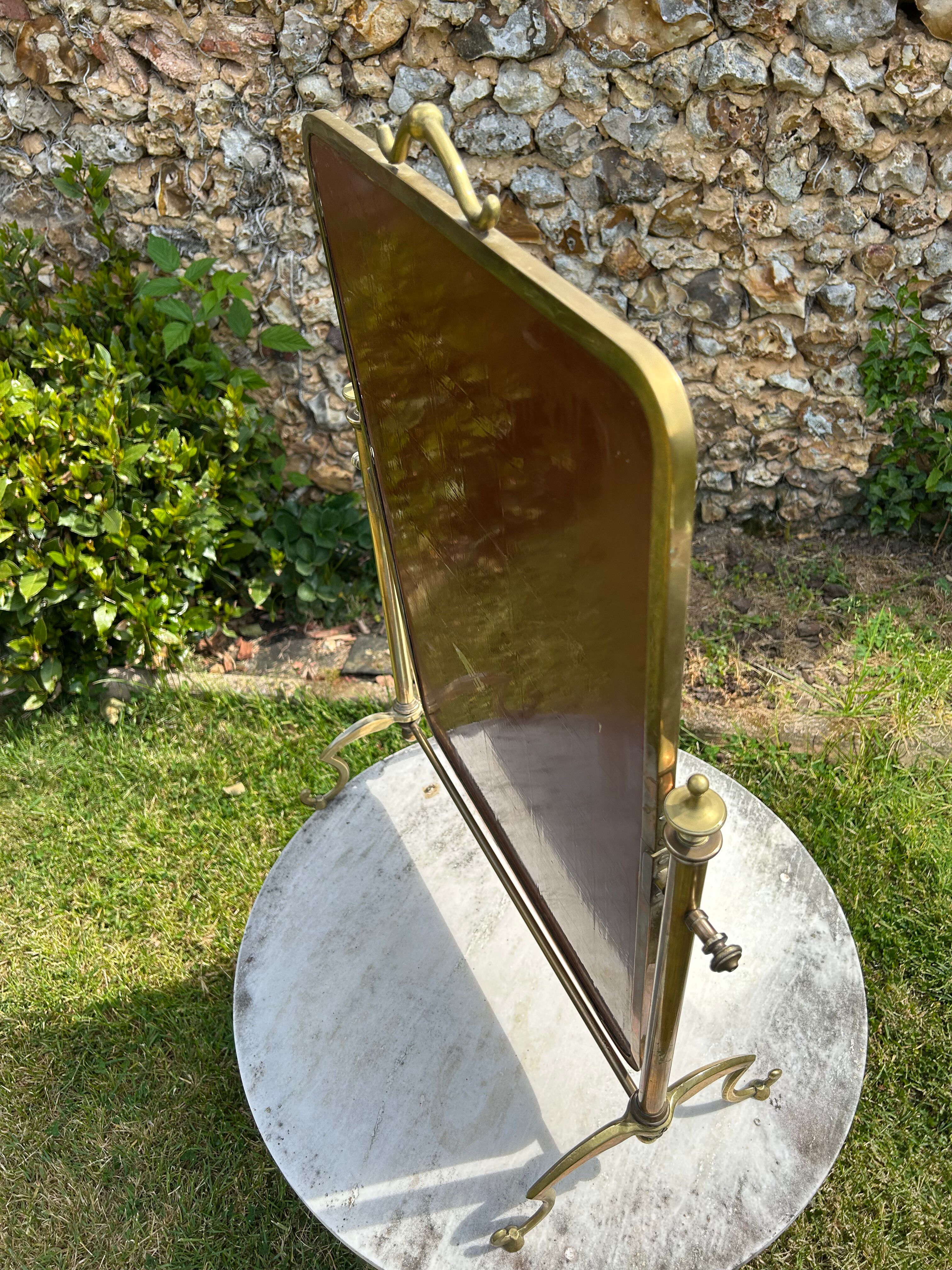 Miroir de bottier en laiton 1900