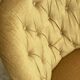 Paire de fauteuils crapaud vintage en velours jaune d’or