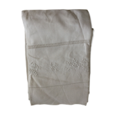Drap ancien en lin avec jours, broderies et monogrammes travaillés