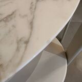 Florence Knoll round table, marble top and tulip base, circa 1960, Eero Saarinen