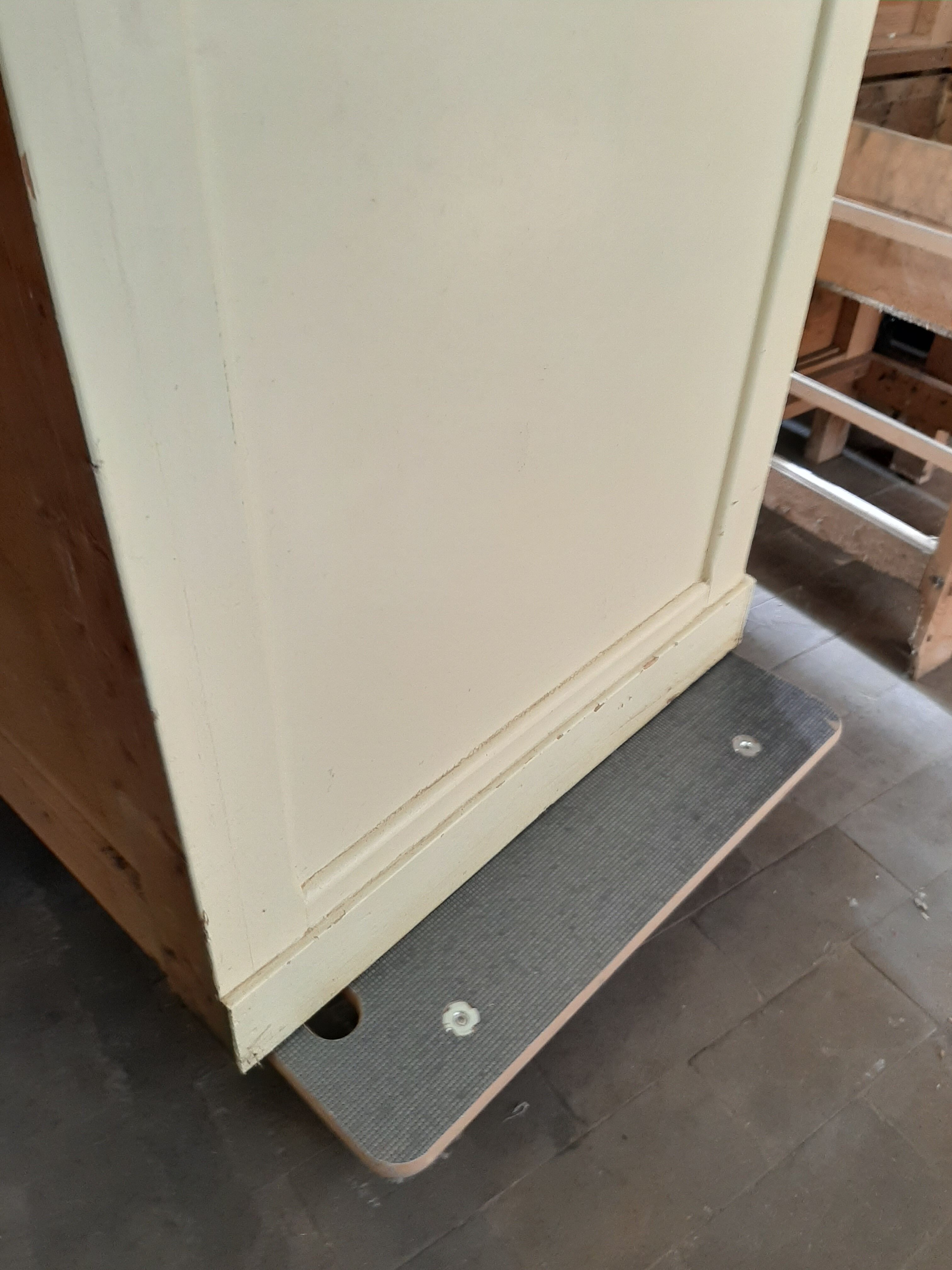 4-door school storage buffet