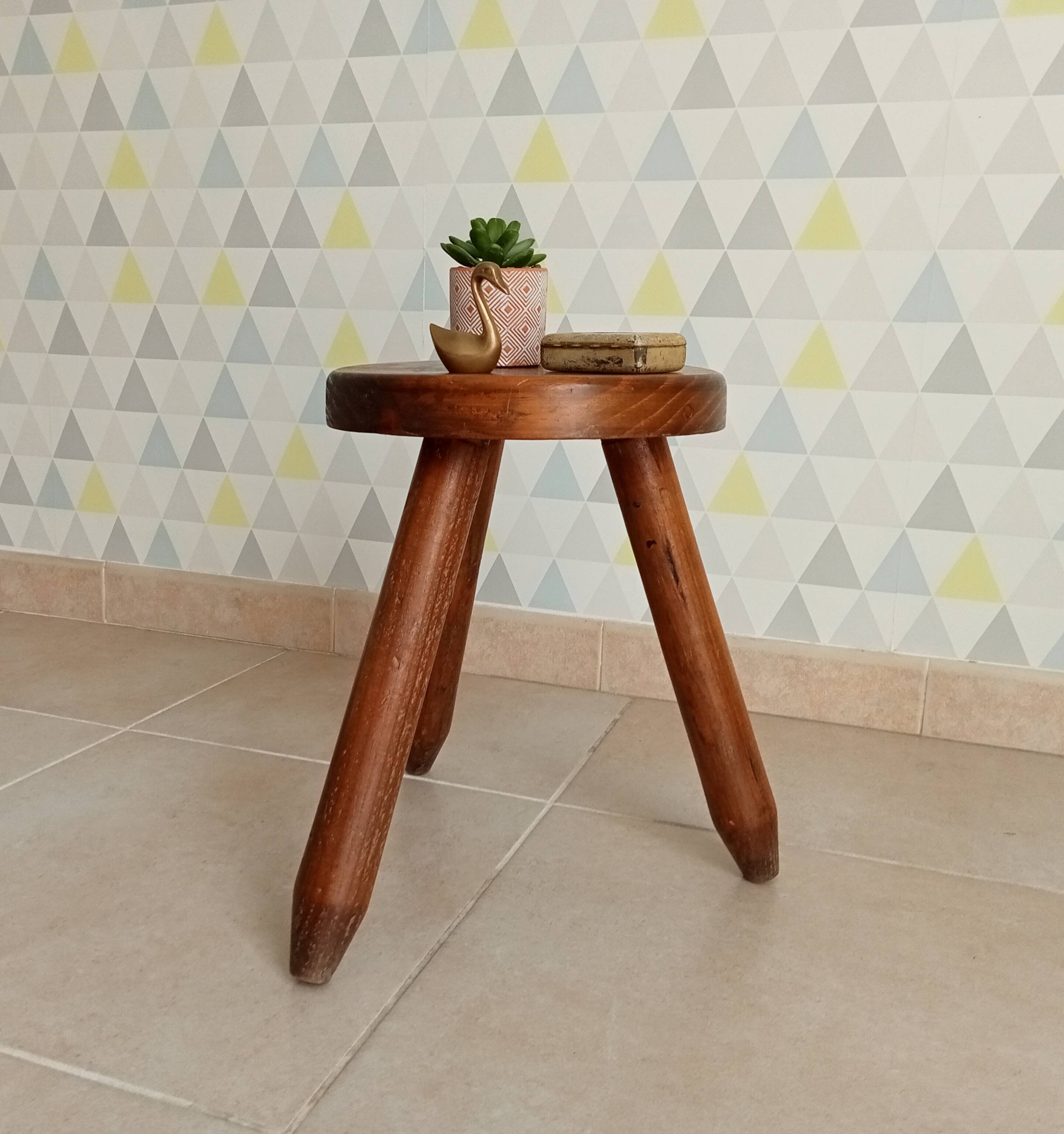 Vintage tripod stool from the 60s/70s