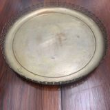 Chiseled silver metal top