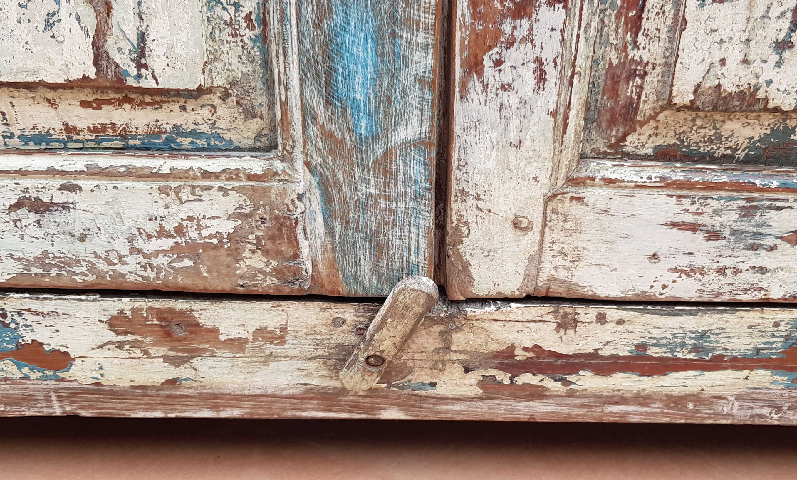 Old buffet - cvaisselier