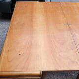 Uplifting coffee table