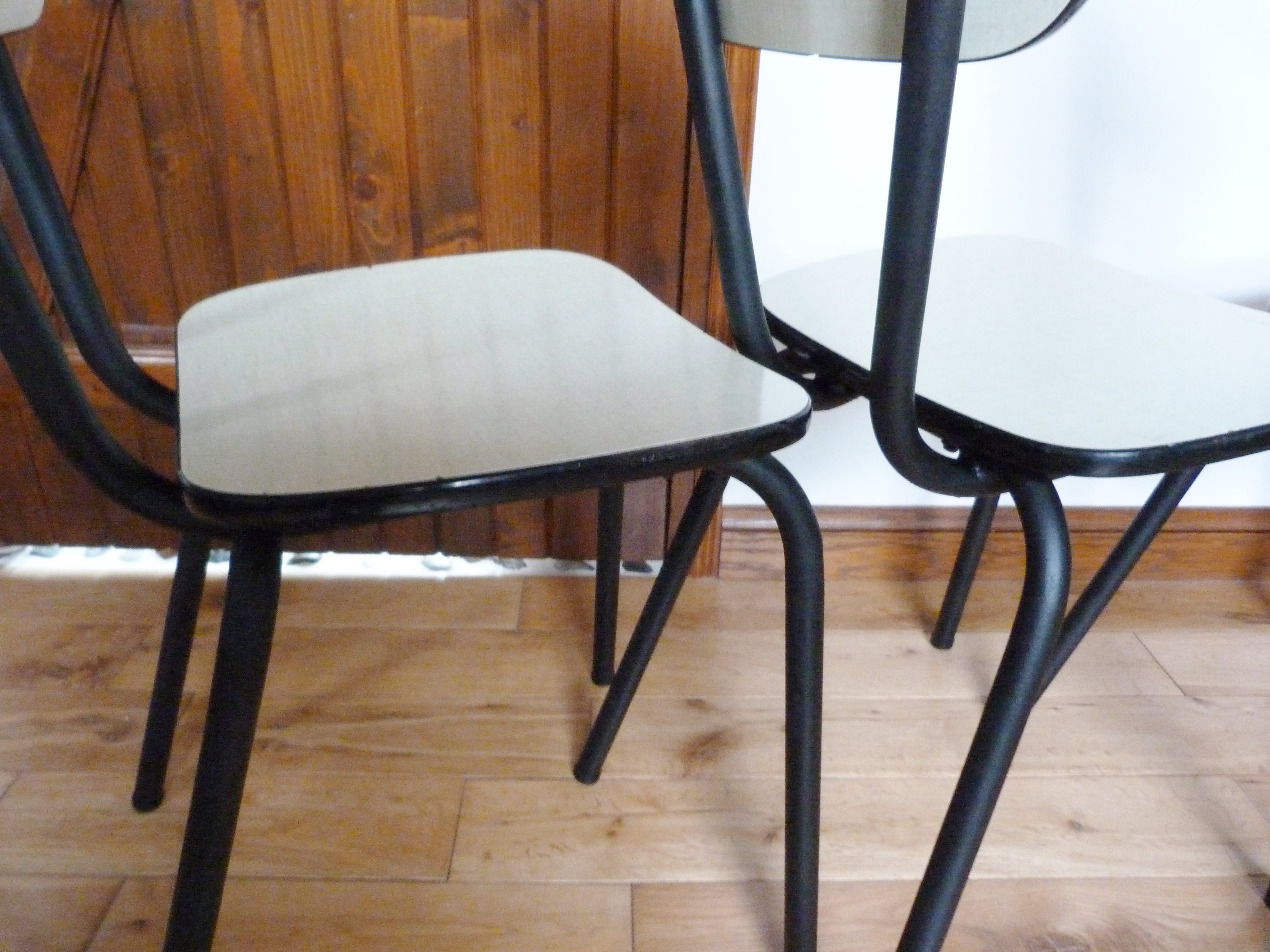 Suite de 4 chaises, années 60/70