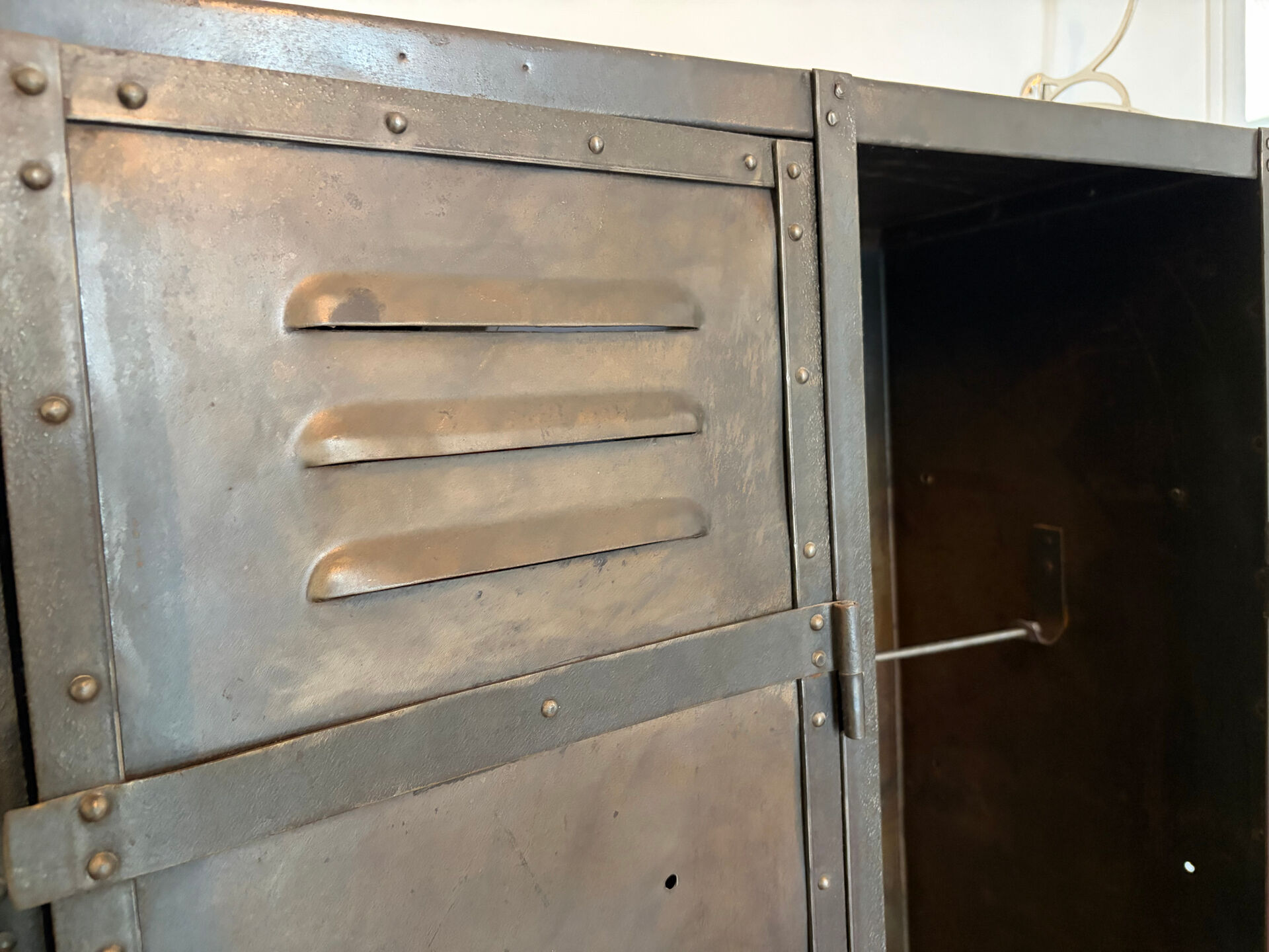 Armoire vestiaire métallique