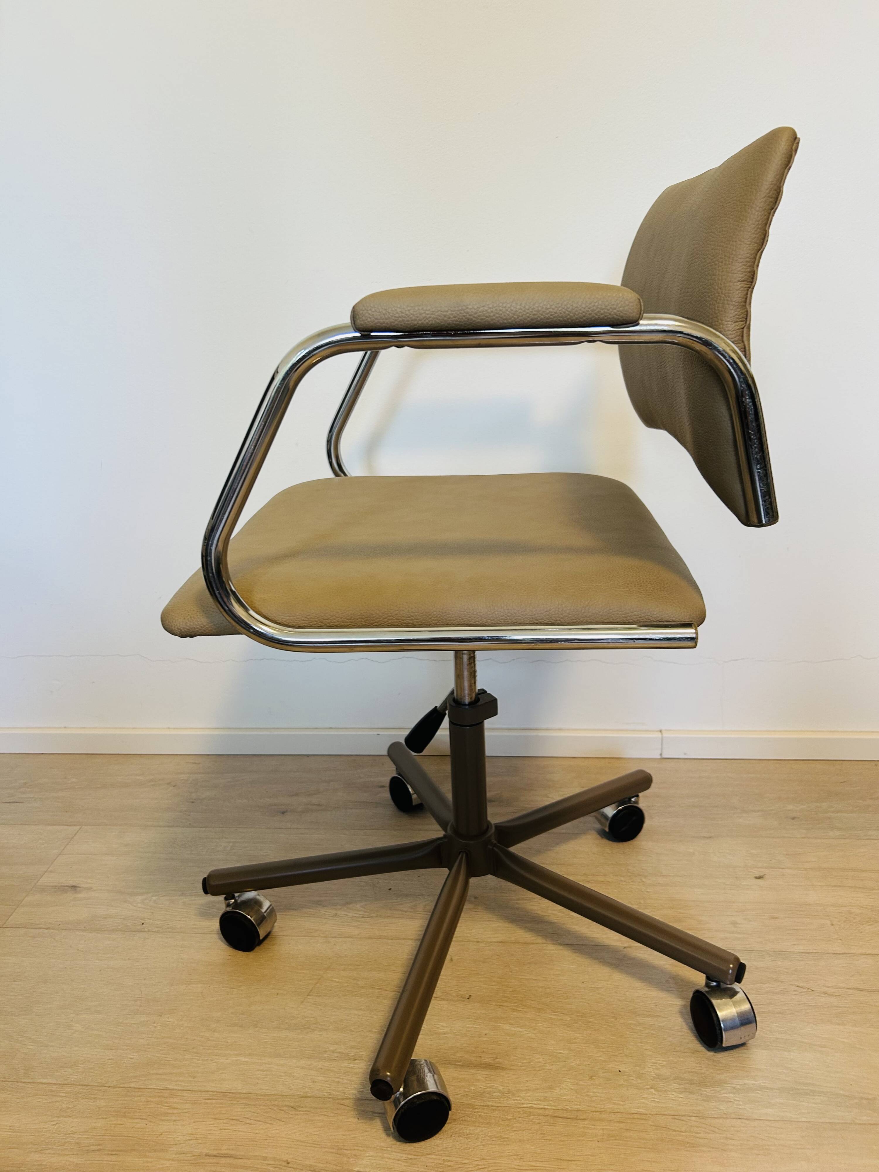 Fully Restored Vintage Desk Chair by Kovona, Czechoslovakia 1980’s