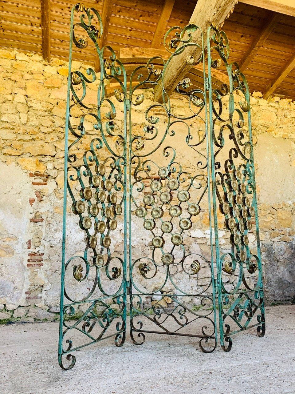Screen, Art Deco wrought iron with floral decorations circa 30's