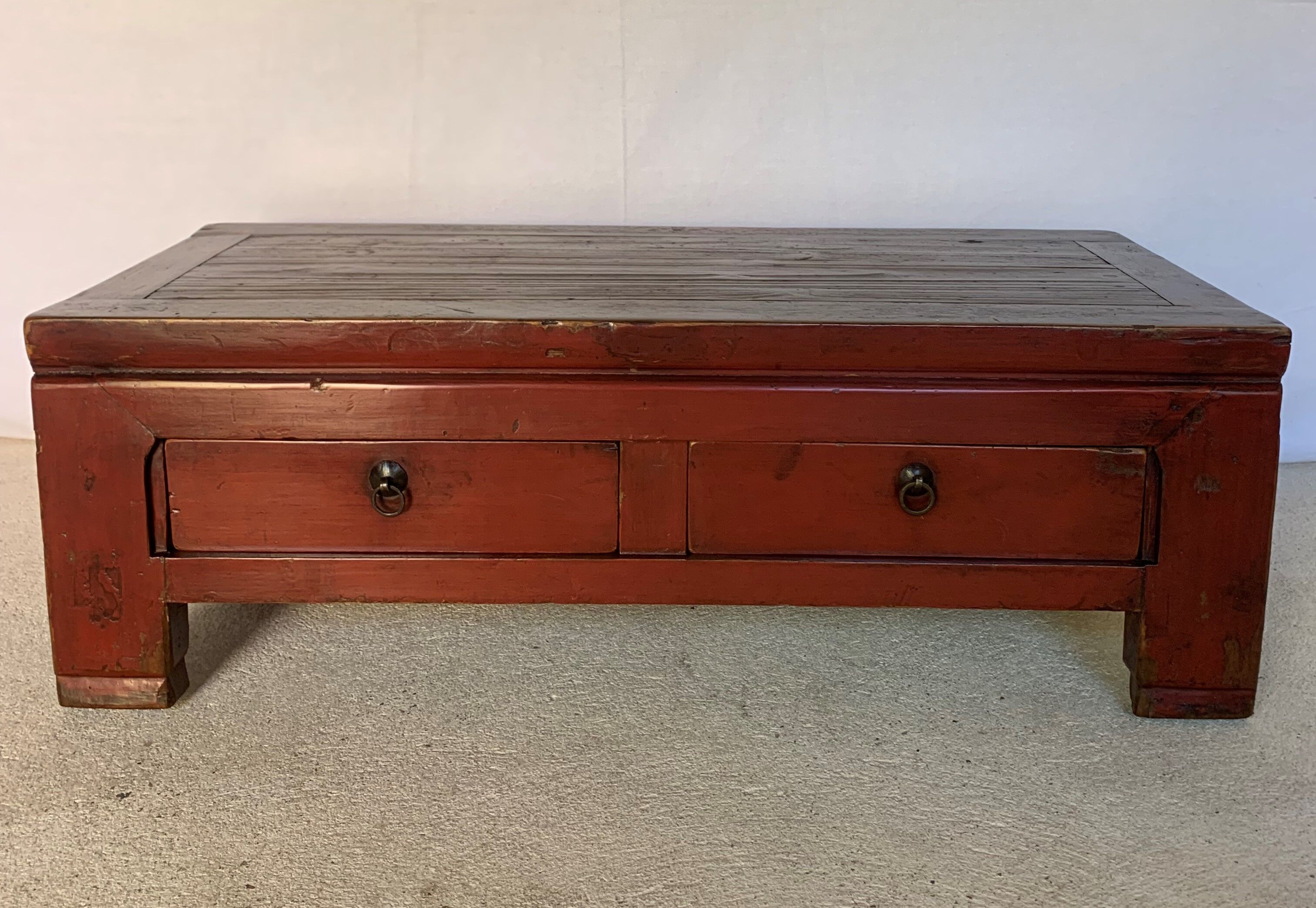 Lot de trois tables basses chinoises