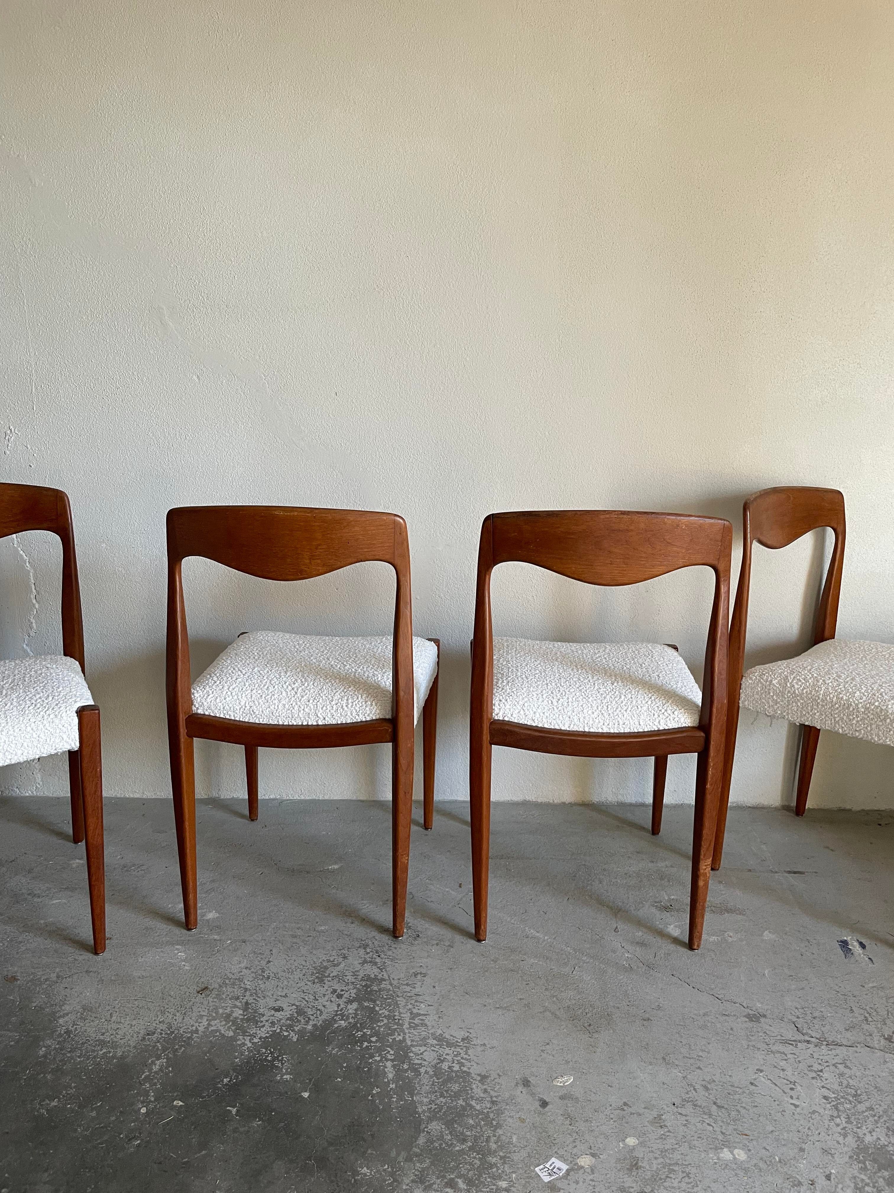4 chairs