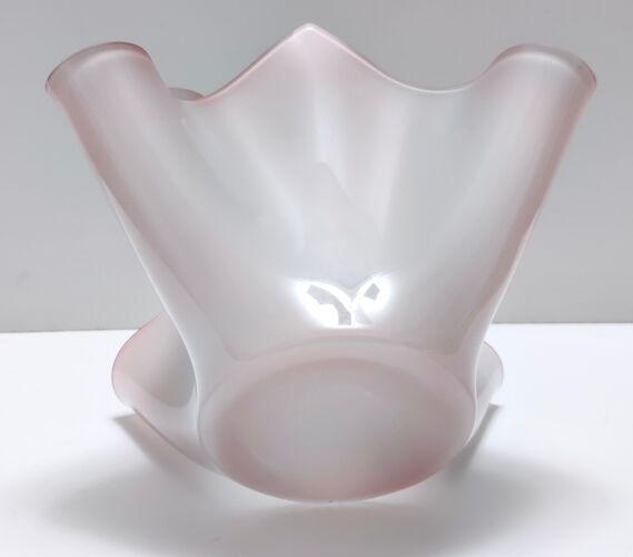 Vase en verre rose pâle « Cartoccio » de Pietro Chiesa pour Fontana Arte, Italie
