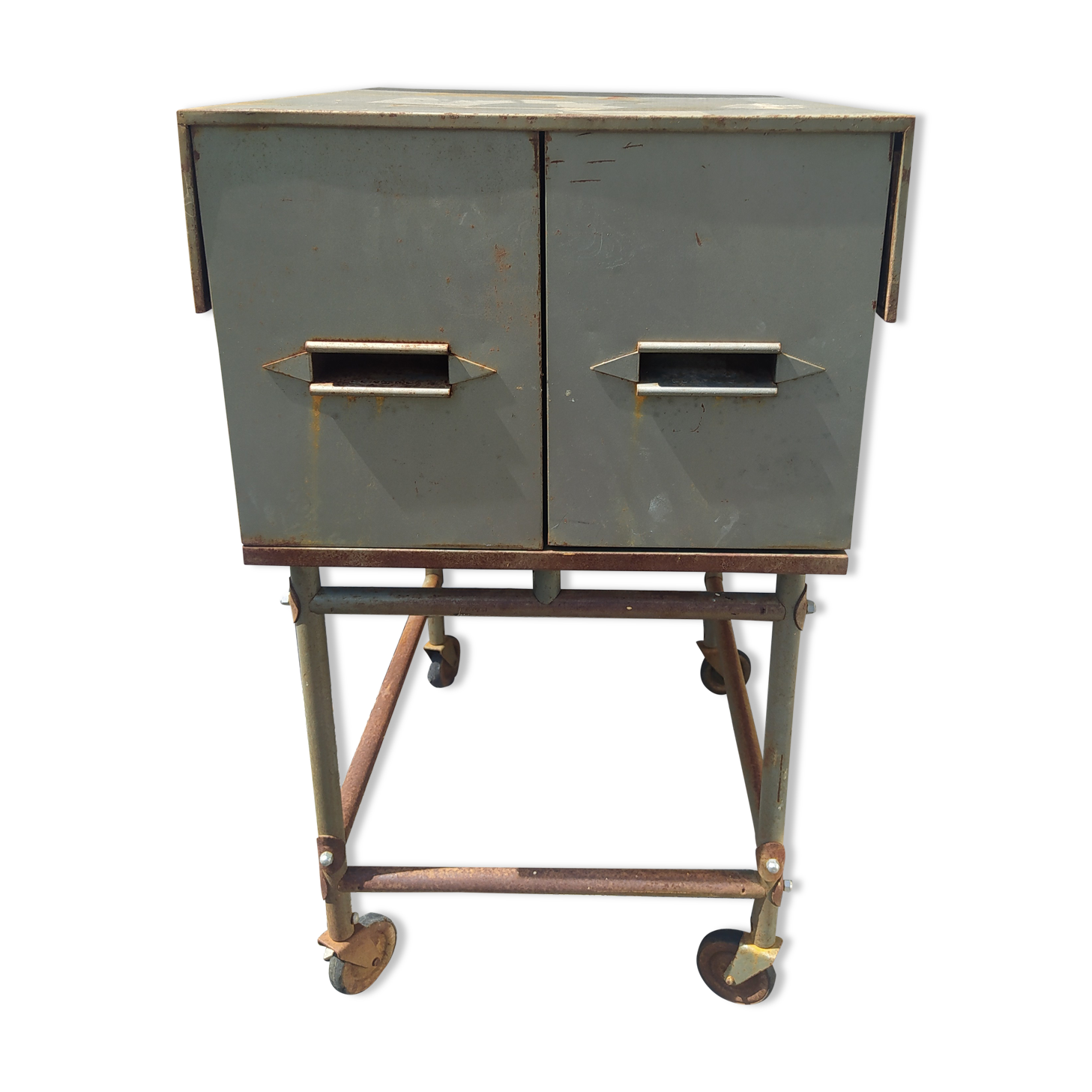 Vintage industrial filing cabinet/drawer unit