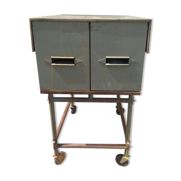 Vintage industrial filing cabinet/drawer unit