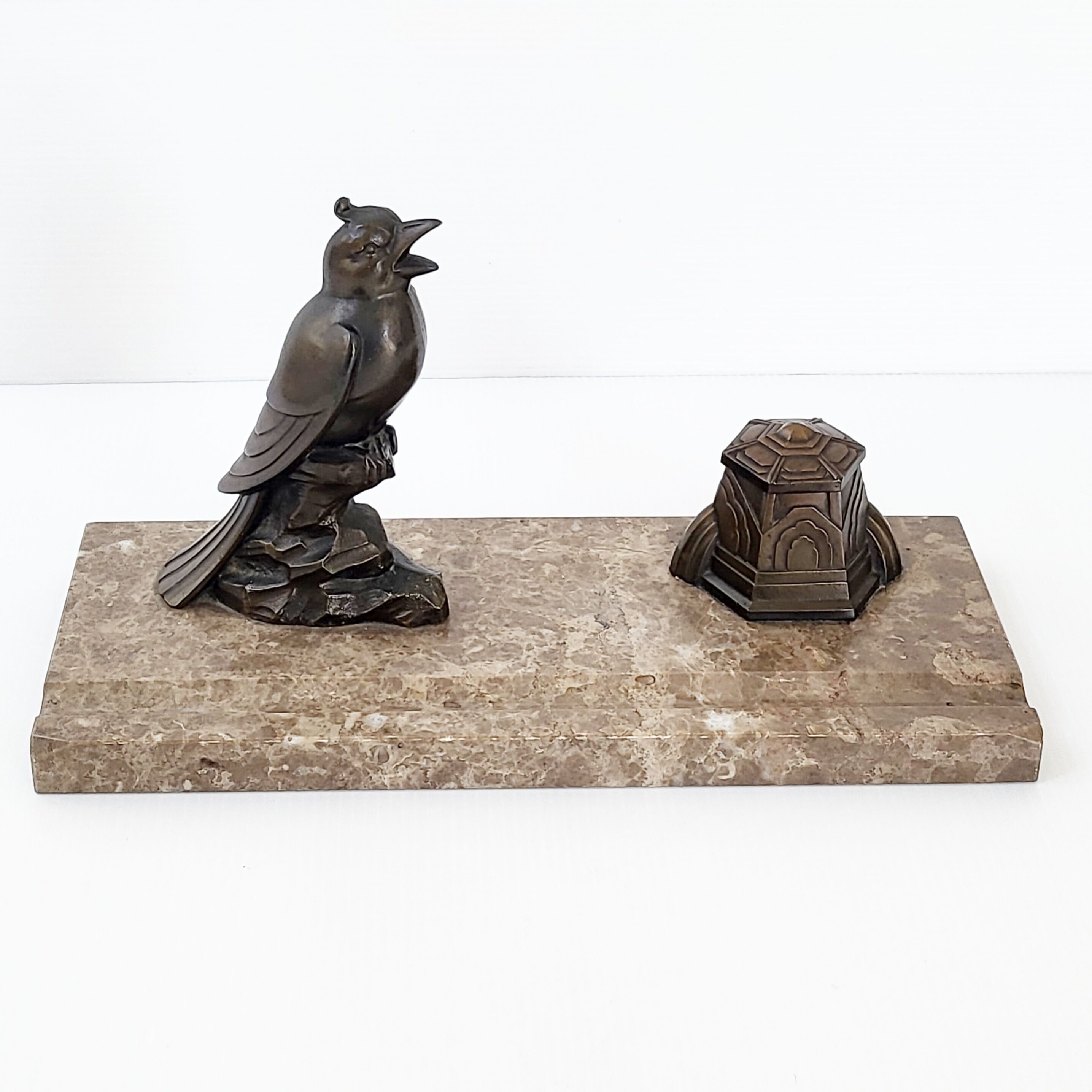 Art Deco marble inkwell & regulates