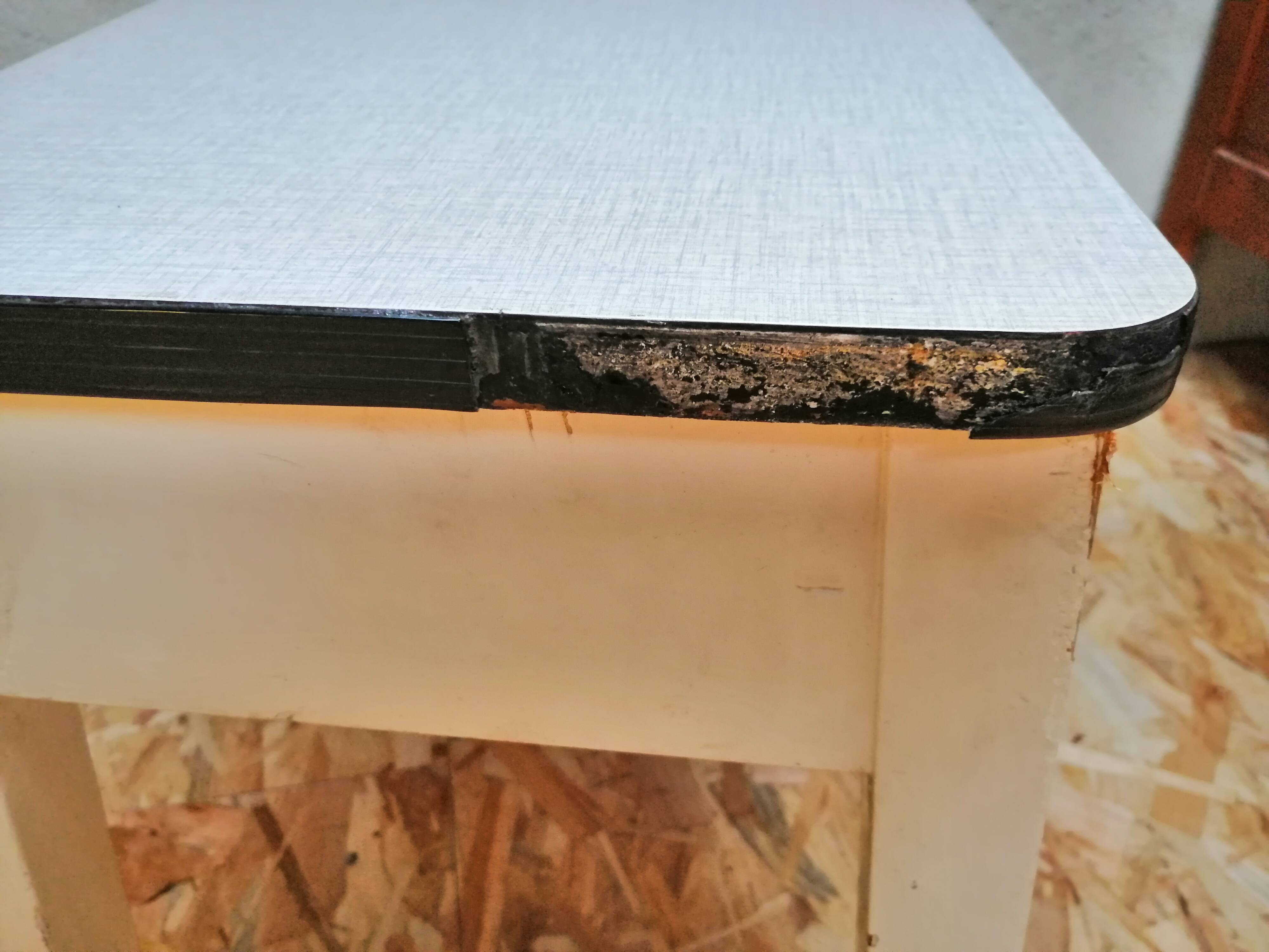 Pair of stools chest in formica