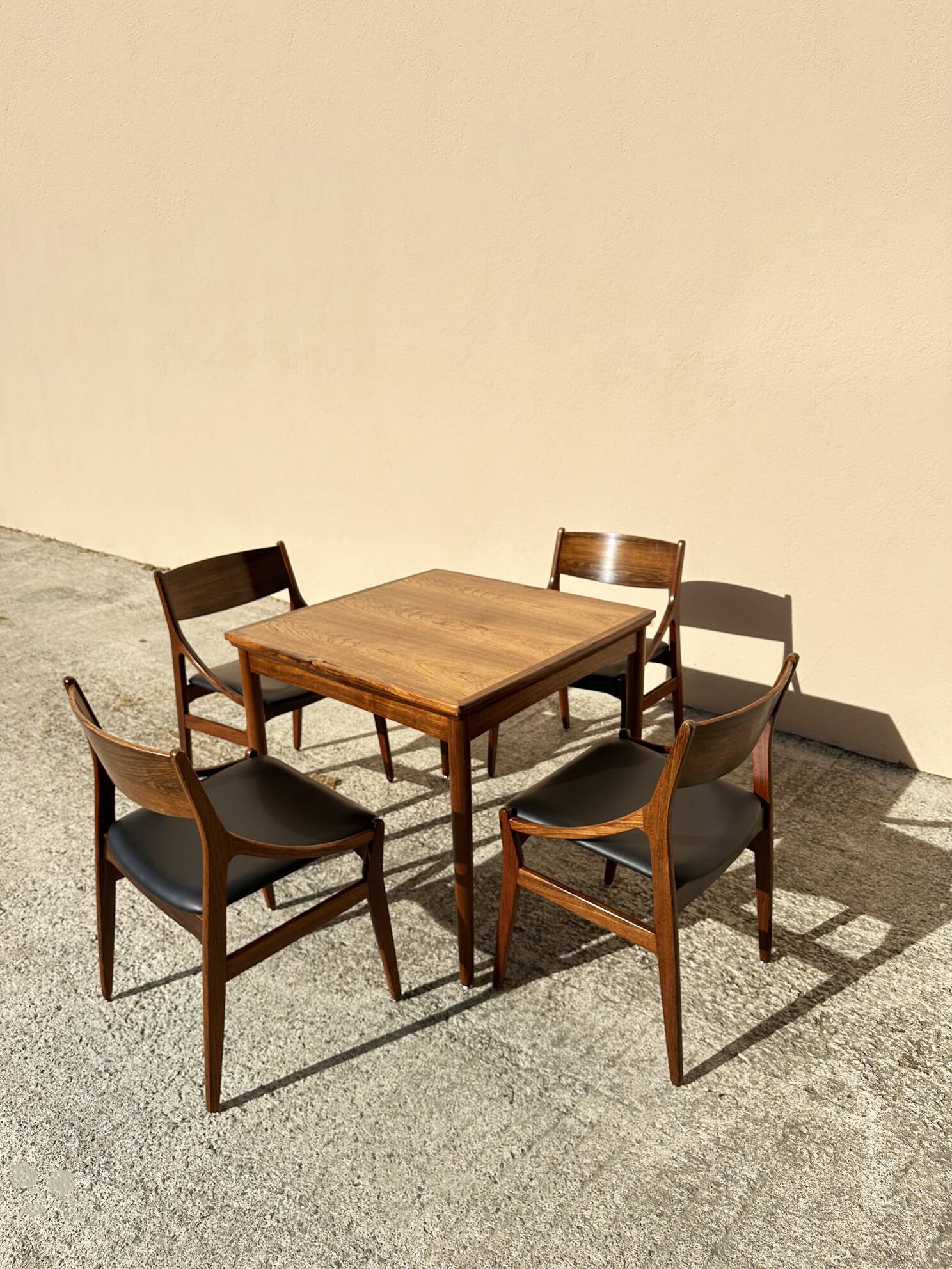 Danish extendable dining table and games table in Rio rosewood, 1960.
