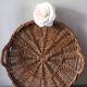 Medium round wicker plateau with two handles.